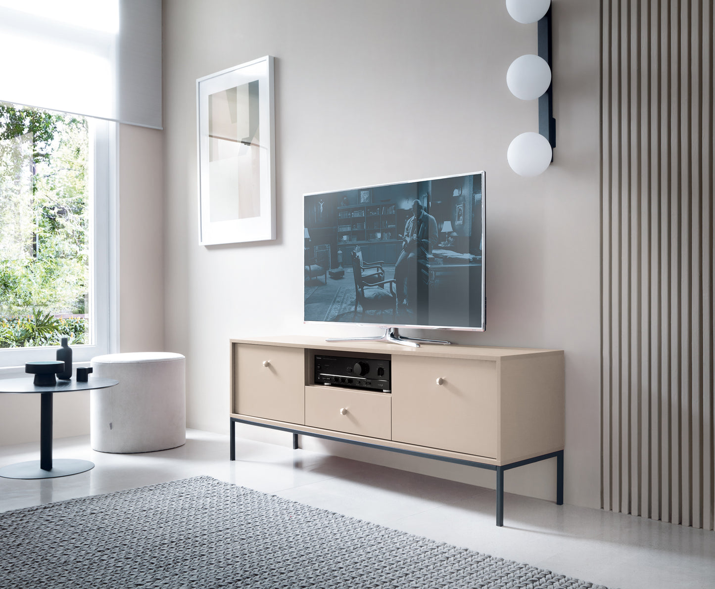 TV staliukas MN MT104