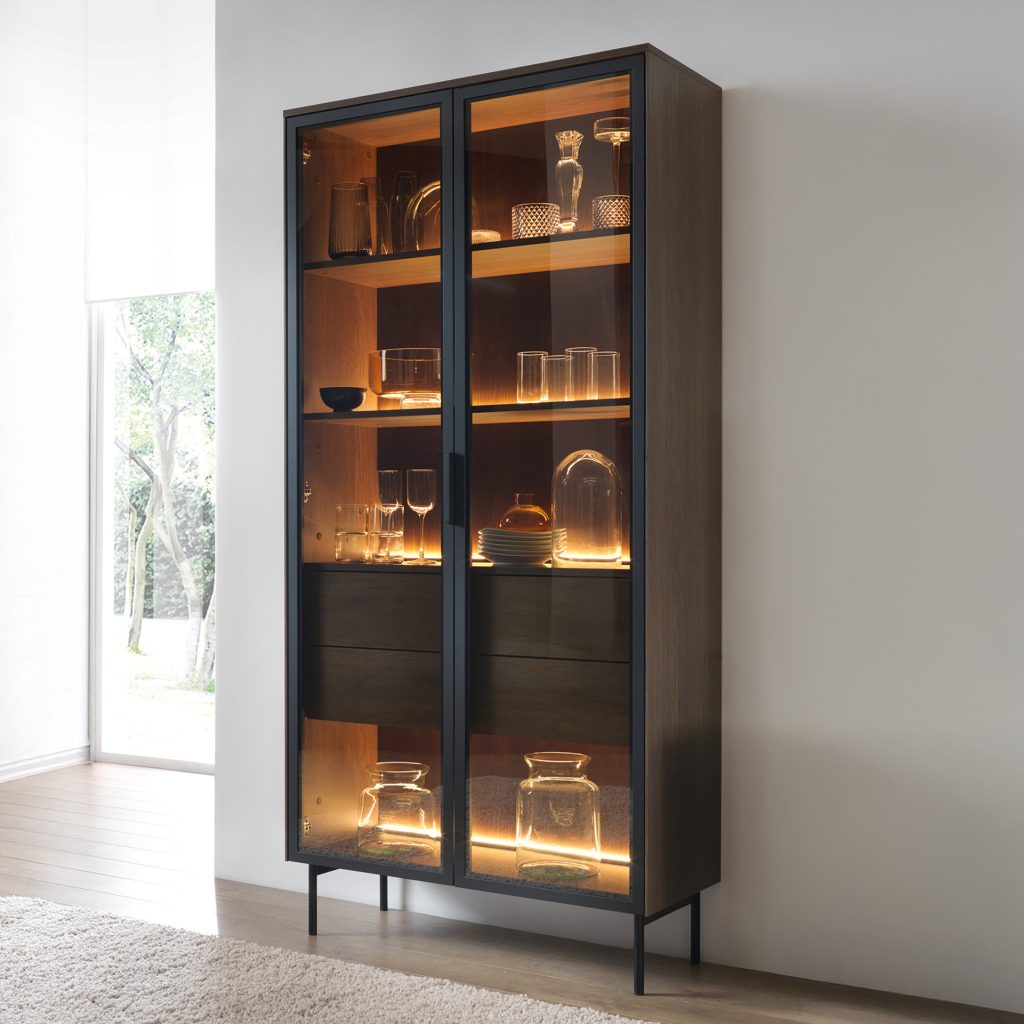 LUMI svetainės baldų kolekcija